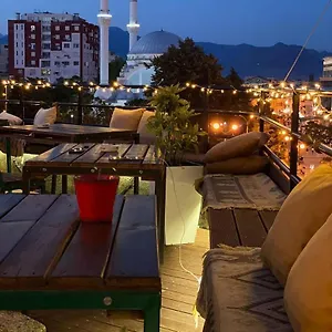 The Rooftop Hostel Szkodra