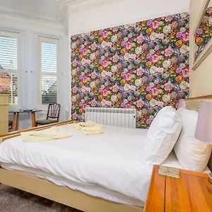 Hillcrest 4*, Whitby United Kingdom
